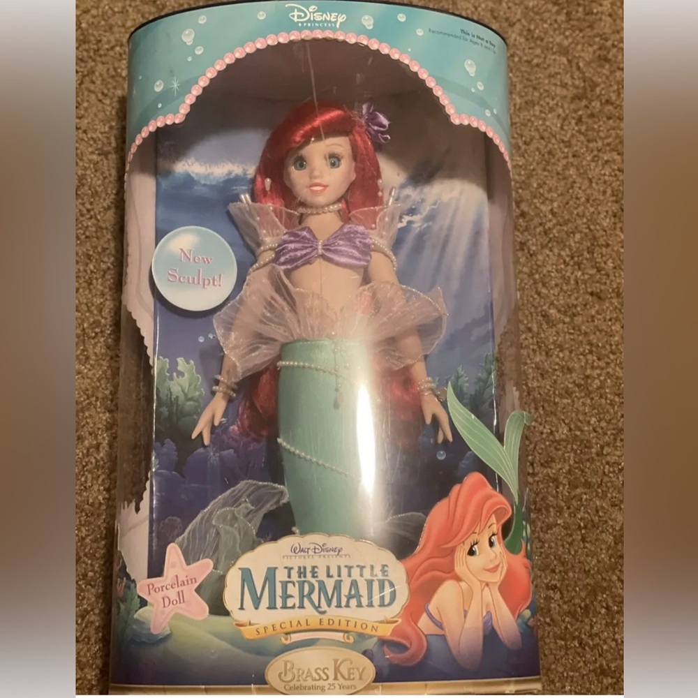 DISNEY , Vintage , The Little mermaid Keepsake Porcelain Doll, Special Edition